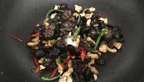 黑木耳怎么炒,陈醋拌黑木 耳的做法图6