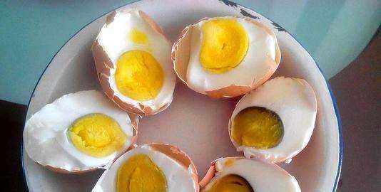 熟鸡蛋黄能做什么美食,鸡蛋黄可以做啥好吃的菜图1