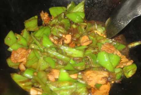 鸡胸脯怎么炒,小炒鸡胸肉的做法窍门图8