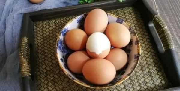 一般蛋煮多久才能煮熟,鸡蛋一般要煮多长时间才能煮熟图3