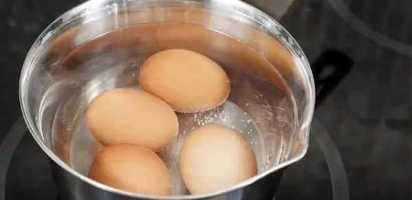 一般蛋煮多久才能煮熟,鸡蛋一般要煮多长时间才能煮熟图5