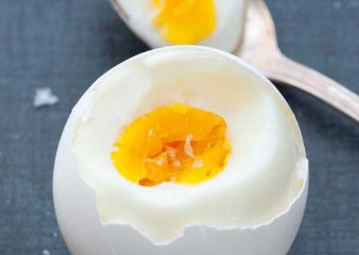 一般蛋煮多久才能煮熟,鸡蛋一般要煮多长时间才能煮熟图7