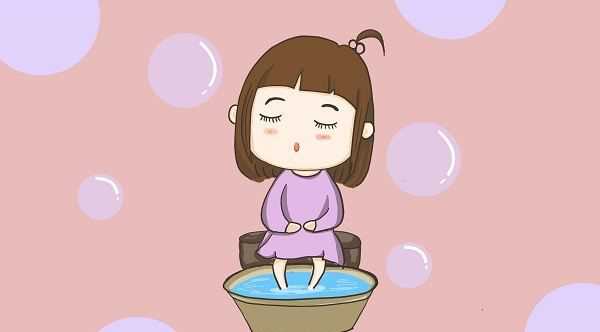 盐水泡脚的危害,盐水泡脚对身体的好处以及坏处都有哪些呢图10