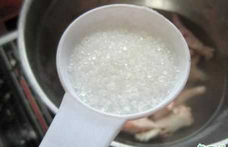 白糖能当生根水吗