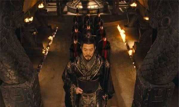 赵高跟嬴政是什么关系,赵高和嬴政有什么关系秦始皇为何那么信任赵高图8