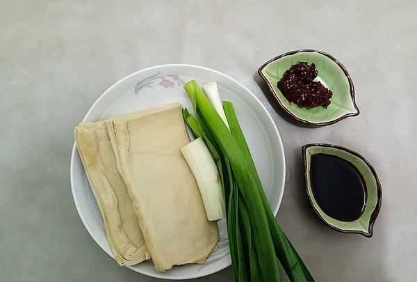 豆皮怎么炒好吃,豆皮怎么炒好吃又简单 有什么做豆皮的技巧视频图1