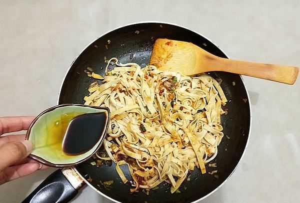 豆皮怎么炒好吃,豆皮怎么炒好吃又简单 有什么做豆皮的技巧视频图7