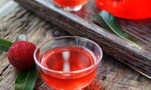 衣服弄到杨梅汁怎么洗才能洗掉呢