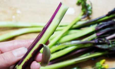 怎么炒红油菜头,红油菜头的做法大全图3
