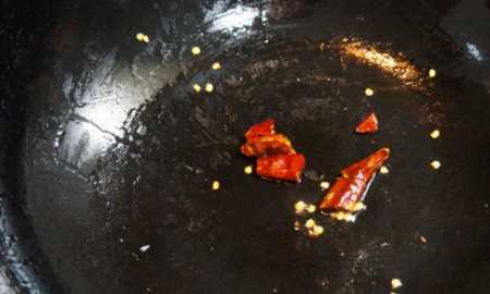 怎么炒红油菜头,红油菜头的做法大全图5