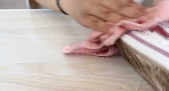 白色鞋子怎么洗才能洗的干净,小白鞋怎么洗得干净又白又快图5