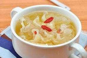银耳含胶原蛋白,银耳含有胶原蛋白多吗图2