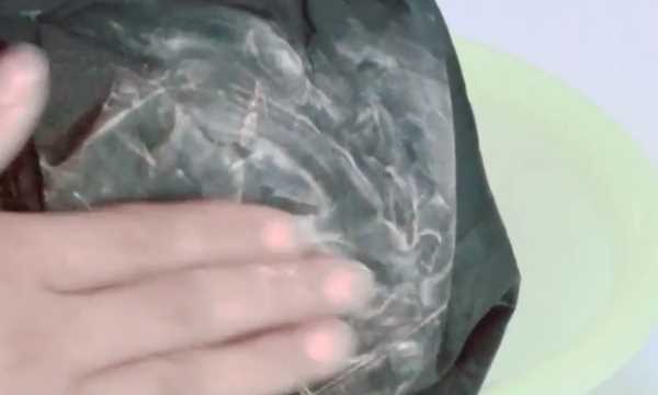 衣服上干掉的丙烯颜料怎么洗掉,衣服有丙烯颜料干了怎么洗掉图7