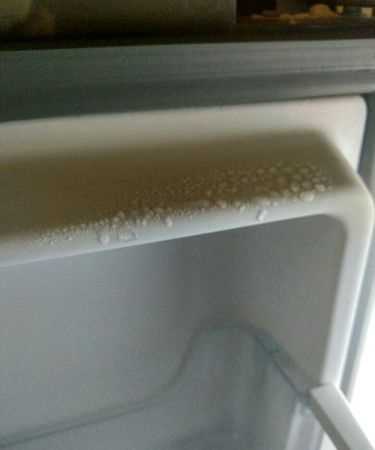 冰箱冷藏室为什么有水珠风冷冰箱冷藏室有水是什么原因怎样处理