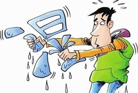 有什么办法能让地板在梅雨季节保持干燥呢