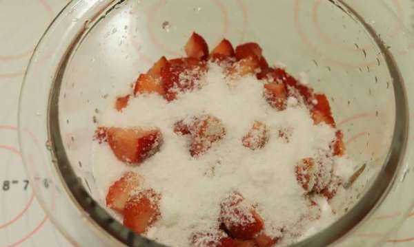 做草莓酱可以放白醋,怎么制作草莓酱?图4