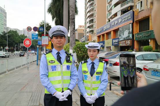 交警大队宣传交通安全知识