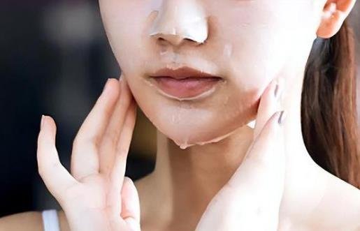 敷完面膜要洗脸吗