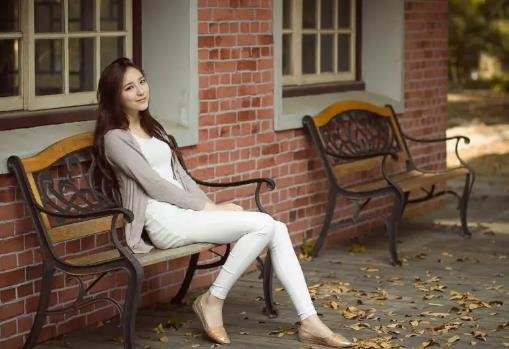 形容女人气质优雅漂亮的句子