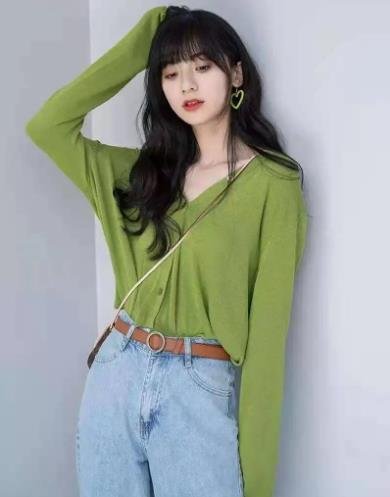 浅绿色配什么颜色好看