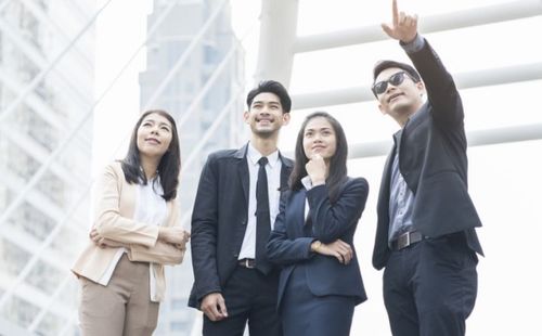 领导勉励员工的正能量句子大全