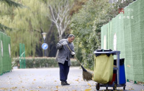 比喻清洁工的古诗句