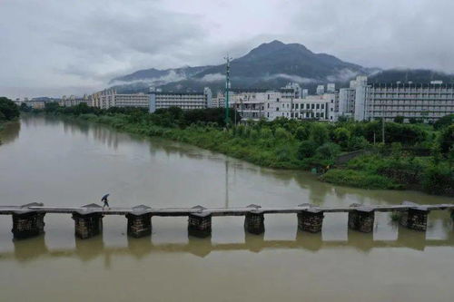 福州旗山古诗句