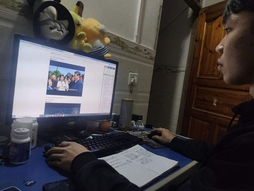 疫情期间上网课作文(疫情期间上网课的感受的作文)