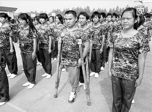 军训中感人的一幕800字作文开头