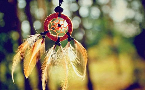 朋友圈一句热门经典说说句子人海茫茫，别回头也别将就